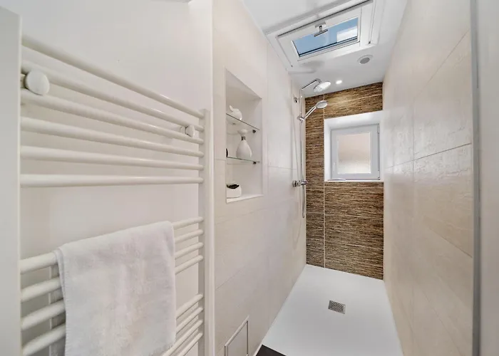 Le Beau Carnot Apartment